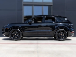 Porsche Cayenne GTS AWD 2026