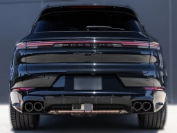 Porsche Cayenne GTS AWD 2026