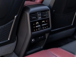 Porsche Cayenne GTS AWD 2026