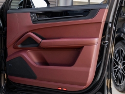 Porsche Cayenne GTS AWD 2026