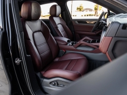 Porsche Cayenne GTS AWD 2026