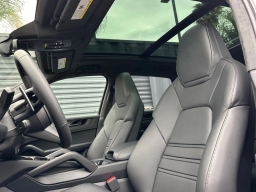 Porsche Cayenne GTS AWD 2026