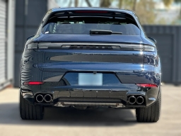 Porsche Cayenne GTS AWD 2026