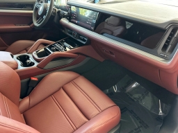 Porsche Cayenne GTS AWD 2026