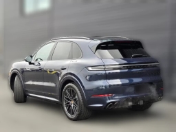 Porsche Cayenne GTS AWD 2026