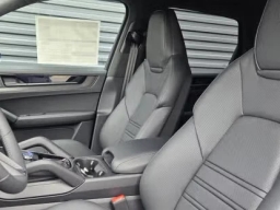 Porsche Cayenne GTS AWD 2026