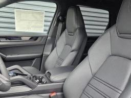 Porsche Cayenne GTS AWD 2026