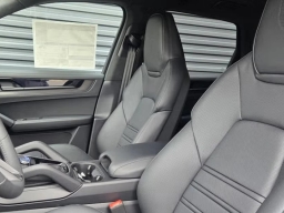 Porsche Cayenne GTS AWD 2026