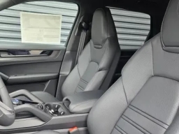 Porsche Cayenne GTS AWD 2026