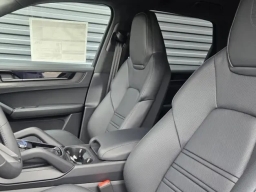 Porsche Cayenne GTS AWD 2026