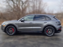 Porsche Cayenne GTS AWD 2026
