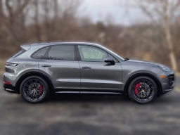 Porsche Cayenne GTS AWD 2026