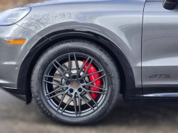 Porsche Cayenne GTS AWD 2026