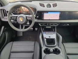 Porsche Cayenne GTS AWD 2026