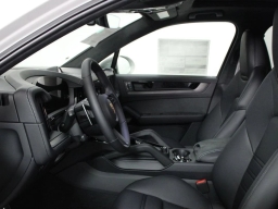 Porsche Cayenne GTS AWD 2026