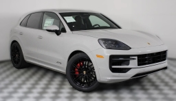 Porsche Cayenne GTS AWD 2026