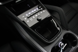 Porsche Cayenne GTS AWD 2026