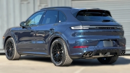 Porsche Cayenne GTS AWD 2026