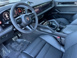 Porsche Cayenne GTS AWD 2026