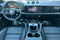 Porsche Cayenne GTS AWD 2026