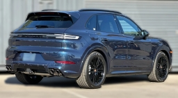 Porsche Cayenne GTS AWD 2026