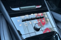 Porsche Cayenne GTS AWD 2026