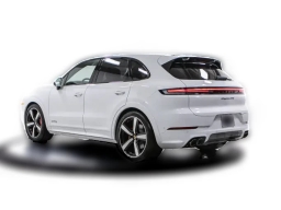 Porsche Cayenne GTS AWD 2026