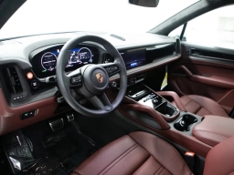 Porsche Cayenne GTS AWD 2026