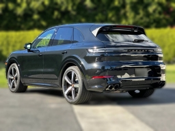 Porsche Cayenne GTS AWD 2026