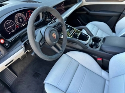 Porsche Cayenne GTS AWD 2026