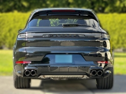 Porsche Cayenne GTS AWD 2026