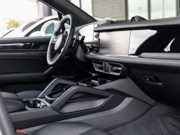 Porsche Cayenne GTS AWD 2026