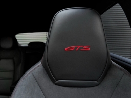 Porsche Cayenne GTS AWD 2025