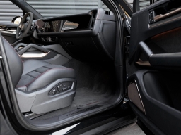 Porsche Cayenne GTS AWD 2025