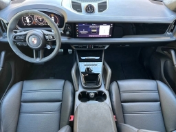 Porsche Cayenne GTS AWD 2026