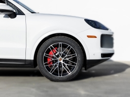 Porsche Cayenne S AWD 2026