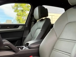 Porsche Cayenne S AWD 2025