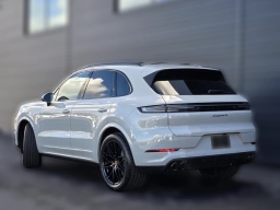 Porsche Cayenne S AWD 2026