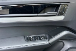 Porsche Cayenne S AWD 2026