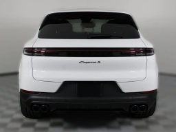 Porsche Cayenne S AWD 2026