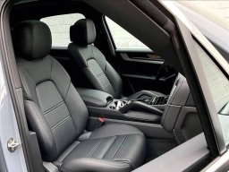 Porsche Cayenne S AWD 2026