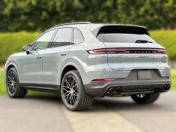 Porsche Cayenne S AWD 2026