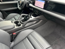 Porsche Cayenne S AWD 2026