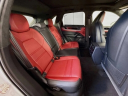 Porsche Cayenne Turbo E-Hybrid AWD 2025