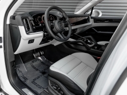 Porsche Cayenne Turbo E-Hybrid AWD 2026