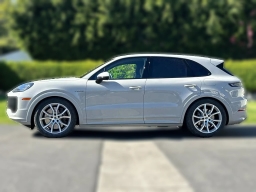 Porsche Cayenne Turbo E-Hybrid AWD 2026