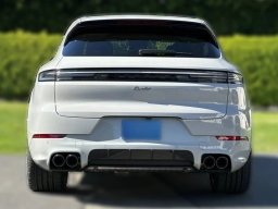 Porsche Cayenne Turbo E-Hybrid AWD 2026