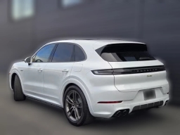 Porsche Cayenne Turbo E-Hybrid AWD 2026