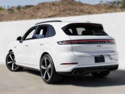 Porsche Cayenne Turbo E-Hybrid AWD 2026