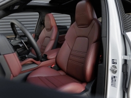 Porsche Cayenne Turbo E-Hybrid AWD 2026